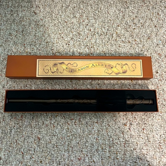 Wizarding World of Harry Potter Universal Studios Hermione interactive wand - Picture 1 of 12